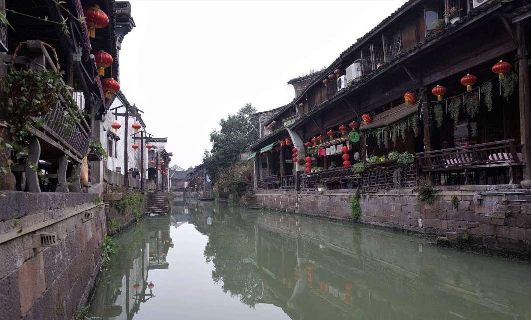 受邀出席